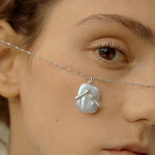 Load image into Gallery viewer, Square Baroque Pearl Couple Pendant Necklace